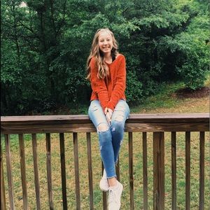 Meet your Posher, Julia